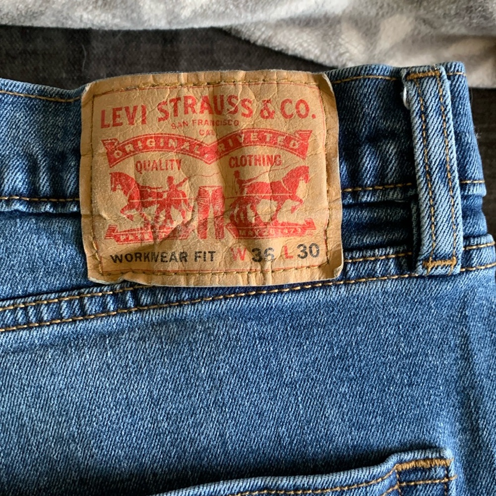 Levi Workware (loose) fit